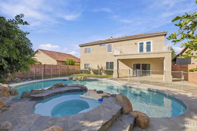 1316 Elkhorn Creek Lane, Bakersfield, CA 93311