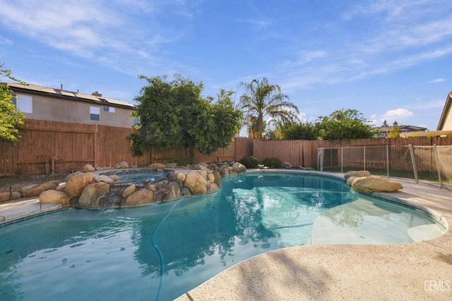 1316 Elkhorn Creek Lane, Bakersfield, CA 93311