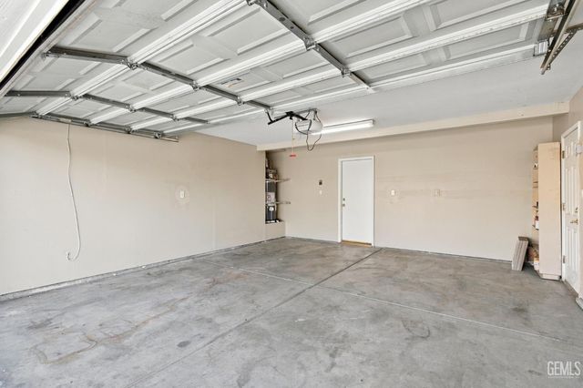 1316 Elkhorn Creek Lane, Bakersfield, CA 93311