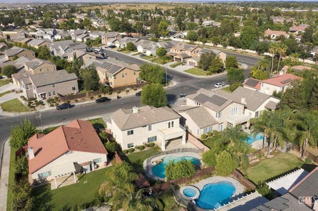 1316 Elkhorn Creek Lane, Bakersfield, CA 93311