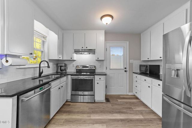 125 Bay Meadow Lane, Benson, NC 27504