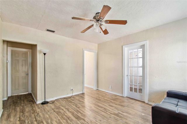 4411 3RD AVENUE S, St Petersburg, FL 33711