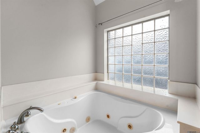 18167 Kenner Dr, Prairieville, LA 70769