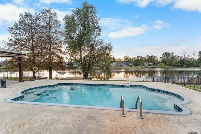 18167 Kenner Dr, Prairieville, LA 70769