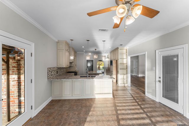 18167 Kenner Dr, Prairieville, LA 70769