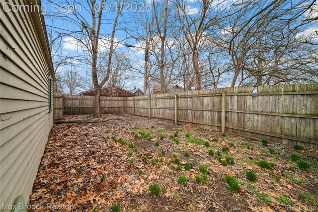 595 E Drayton Street, Ferndale, MI 48220