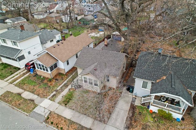 595 E Drayton Street, Ferndale, MI 48220