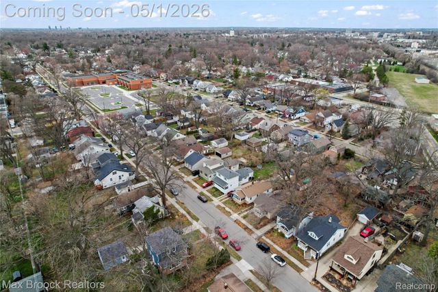 595 E Drayton Street, Ferndale, MI 48220