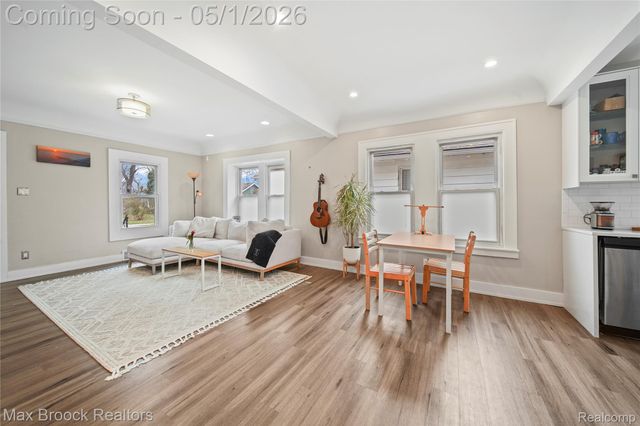 595 E Drayton Street, Ferndale, MI 48220