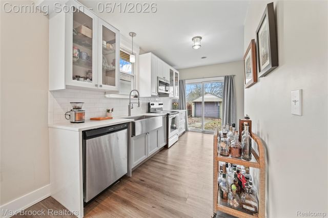 595 E Drayton Street, Ferndale, MI 48220