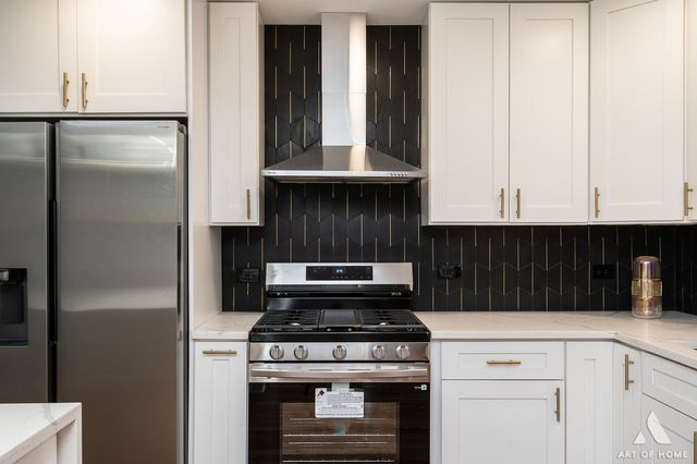 8459 S 85th Court, Hickory Hills, IL 60457