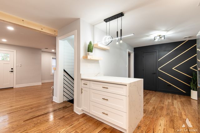 8459 S 85th Court, Hickory Hills, IL 60457