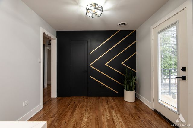 8459 S 85th Court, Hickory Hills, IL 60457