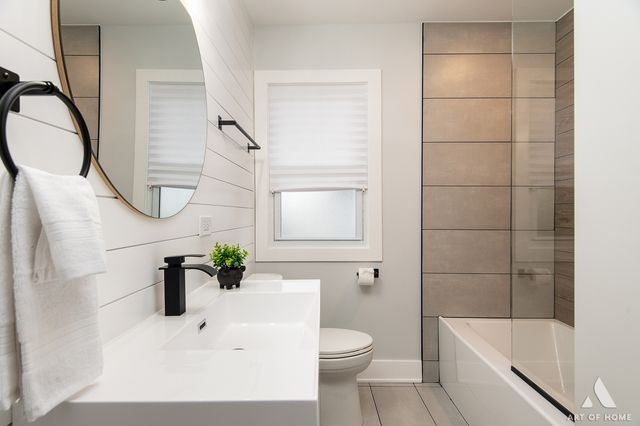 8459 S 85th Court, Hickory Hills, IL 60457