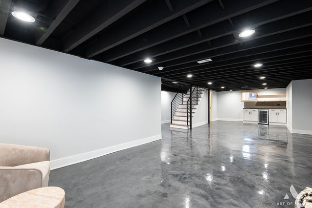 8459 S 85th Court, Hickory Hills, IL 60457