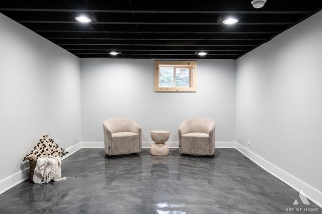 8459 S 85th Court, Hickory Hills, IL 60457