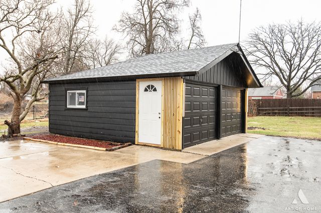 8459 S 85th Court, Hickory Hills, IL 60457