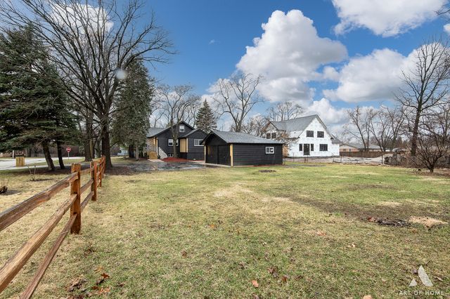 8459 S 85th Court, Hickory Hills, IL 60457