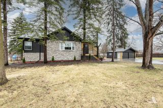 8459 S 85th Court, Hickory Hills, IL 60457