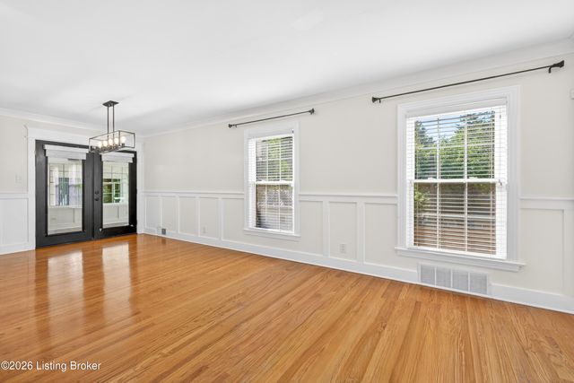 4402 Rudy Ln, Louisville, KY 40207