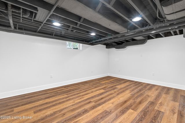 4402 Rudy Ln, Louisville, KY 40207
