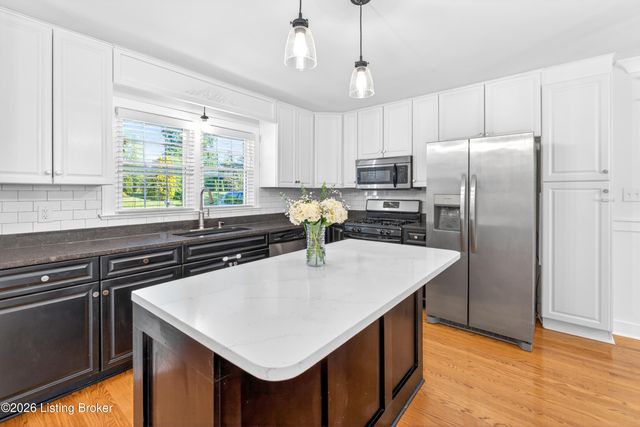 4402 Rudy Ln, Louisville, KY 40207