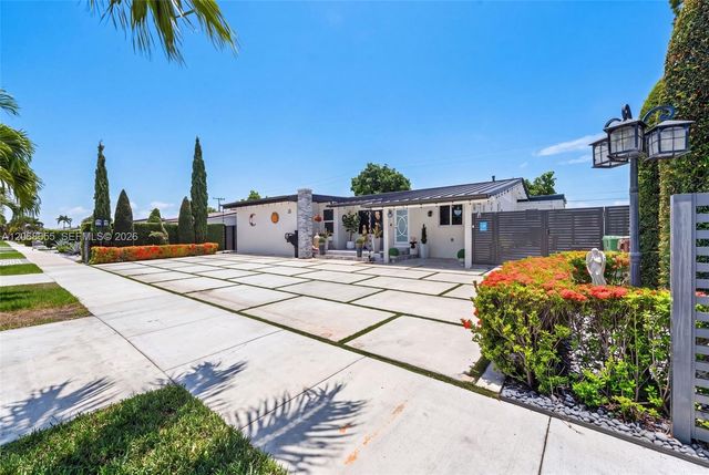 700 W 51st Place, Hialeah, FL 33012