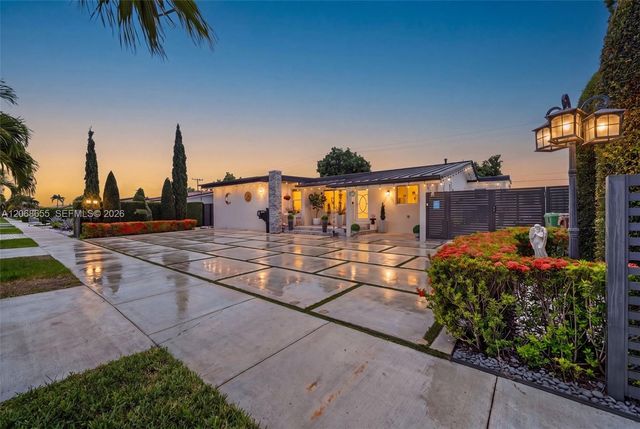 700 W 51st Place, Hialeah, FL 33012