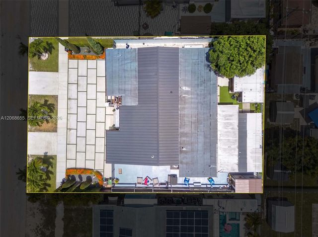 700 W 51st Place, Hialeah, FL 33012