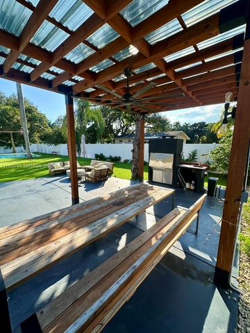 4681 SW 26th Ter 0, Dania Beach, FL 33312