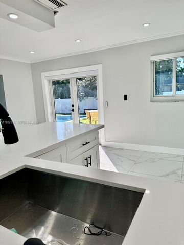 4681 SW 26th Ter 0, Dania Beach, FL 33312