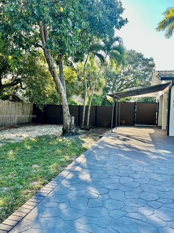 4681 SW 26th Ter 0, Dania Beach, FL 33312