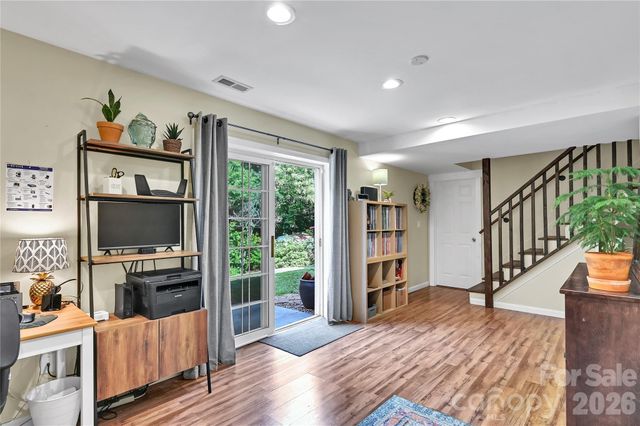 34 Knoll Ridge Drive, Asheville, NC 28804