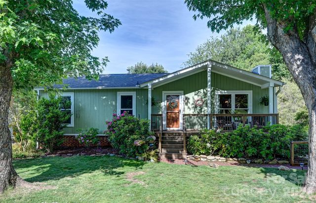 34 Knoll Ridge Drive, Asheville, NC 28804