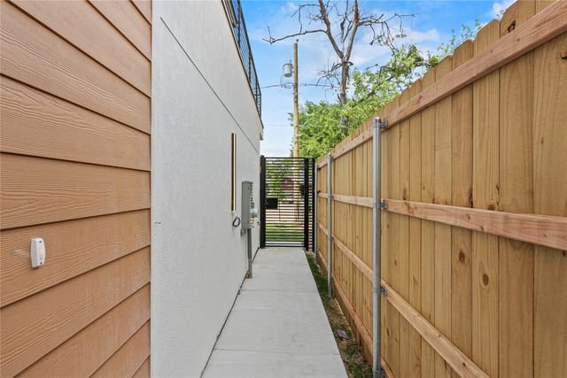 1908 Duluth Street, Dallas, TX 75212