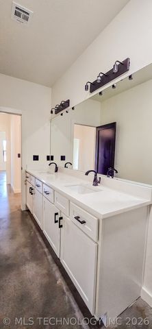 64 Reagan Drive, Eufaula, OK 74432