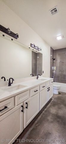 64 Reagan Drive, Eufaula, OK 74432