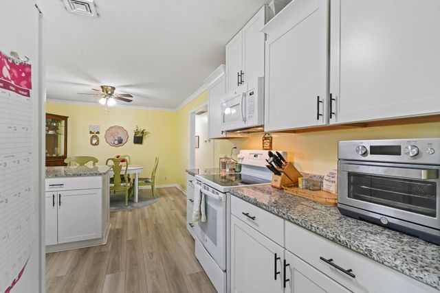 1308 Snowhill Dr., Conway, SC 29526