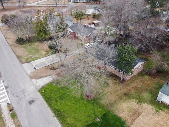 1308 Snowhill Dr., Conway, SC 29526