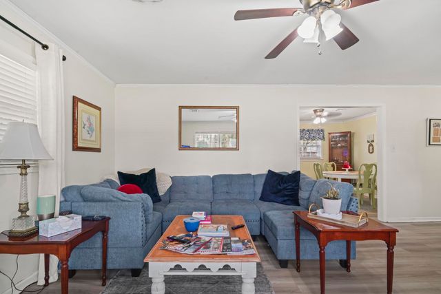 1308 Snowhill Dr., Conway, SC 29526