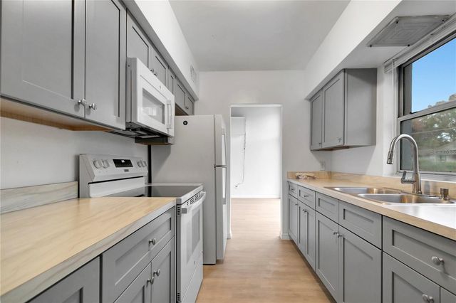 2334 AVENUE E NW, Winter Haven, FL 33880