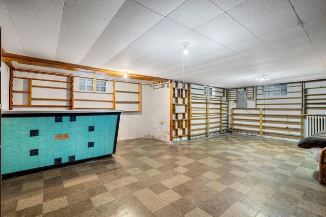 811 APPLETON ROAD, Menasha, WI 54952