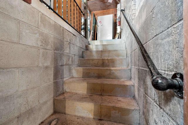 811 APPLETON ROAD, Menasha, WI 54952