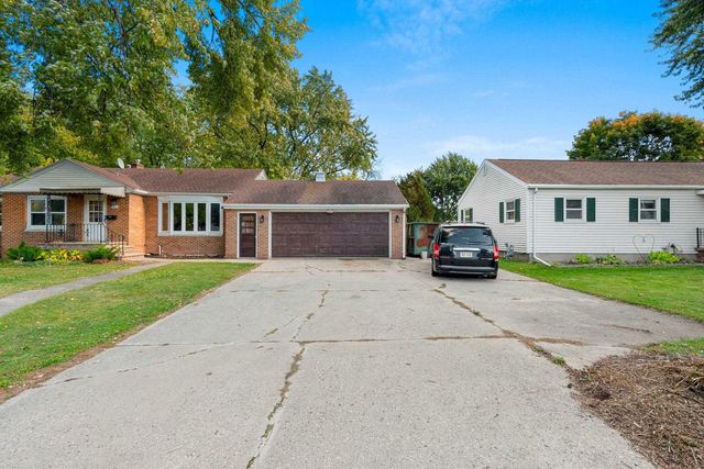 811 APPLETON ROAD, Menasha, WI 54952