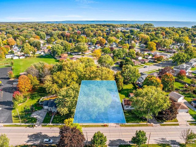 811 APPLETON ROAD, Menasha, WI 54952