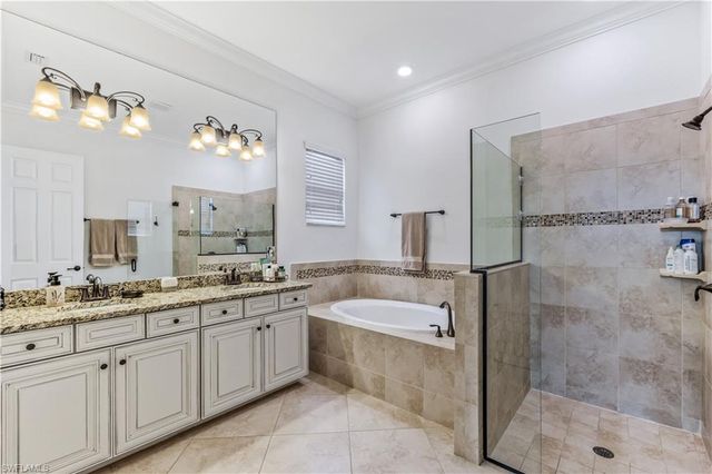 28111 Wicklow CT, Bonita Springs, FL 34135