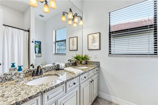 28111 Wicklow CT, Bonita Springs, FL 34135