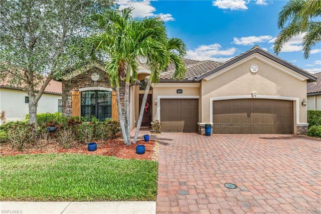 28111 Wicklow CT, Bonita Springs, FL 34135