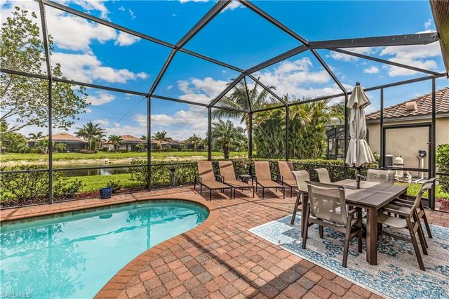 28111 Wicklow CT, Bonita Springs, FL 34135