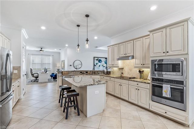 28111 Wicklow CT, Bonita Springs, FL 34135